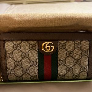 Gucci GG Zip Around Wallet